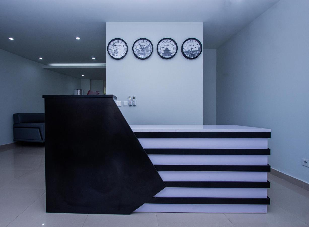 Alina Apart Hotel เบ-รา ภายนอก รูปภาพ